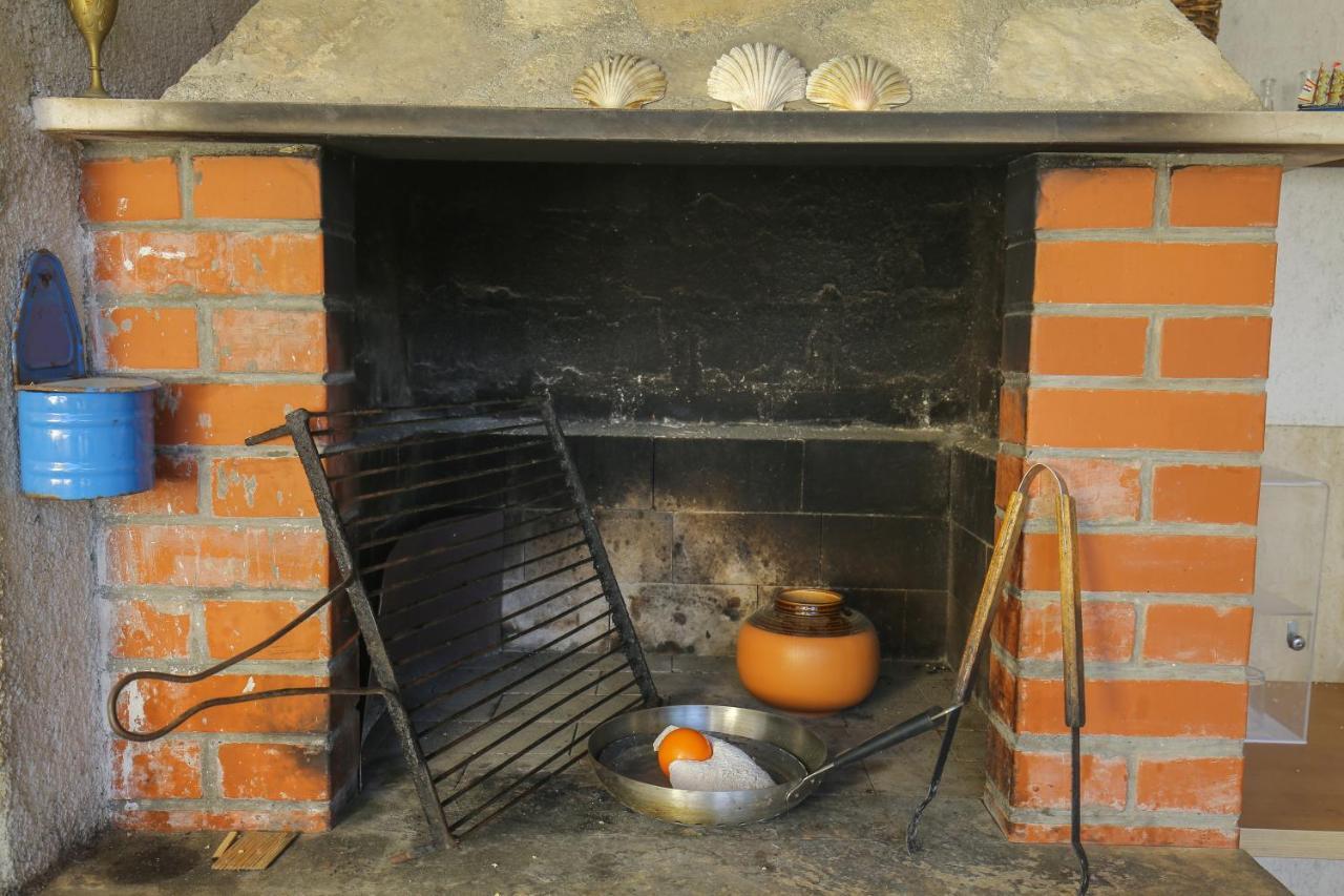 Artistic Summer House Marinovic With Garden&Bbq ซูเปตาร์ ภายนอก รูปภาพ